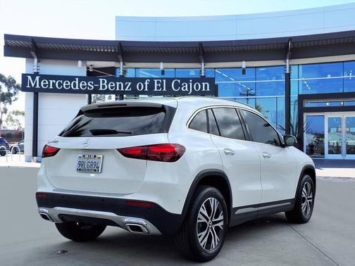 2025 Mercedes-Benz GLA 250 Base