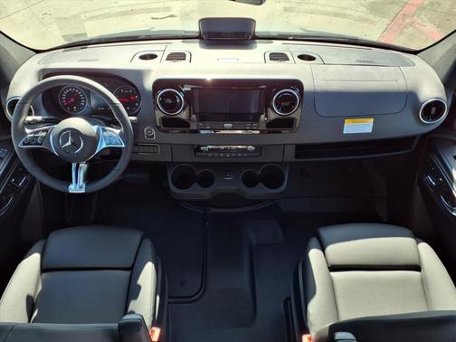 2026 Mercedes-Benz Sprinter 2500 Standard Roof