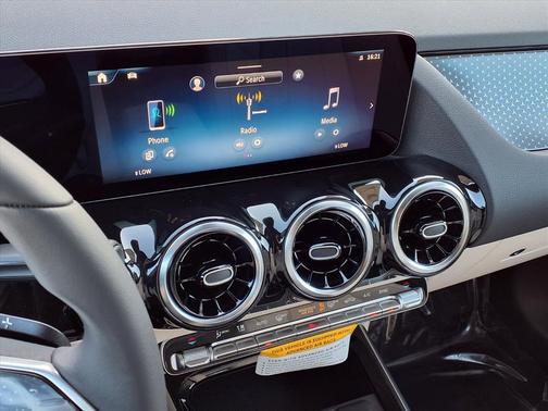 2026 Mercedes-Benz GLA 250 Base