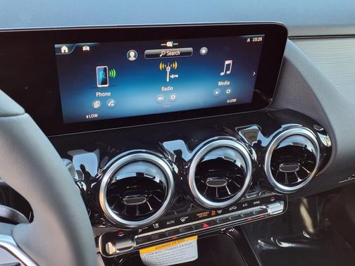 2026 Mercedes-Benz GLA 250 Base 4MATIC