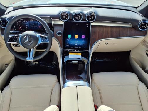 2025 Mercedes-Benz GLC 300 Base