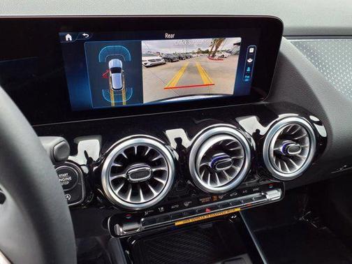 2025 Mercedes-Benz GLA 250 Base