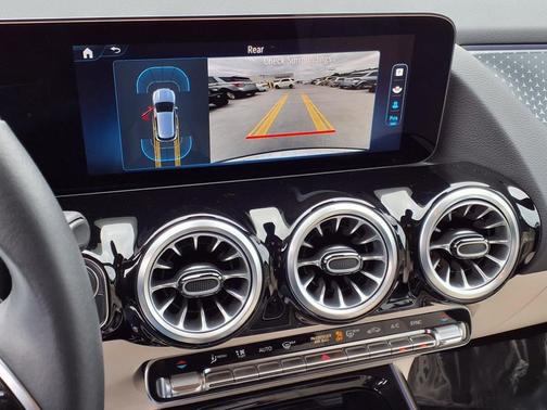 2025 Mercedes-Benz GLA 250 Base