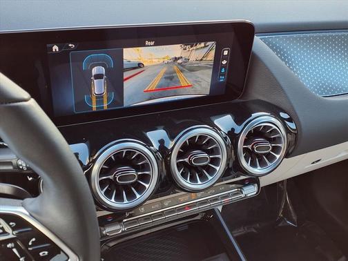 2025 Mercedes-Benz GLA 250 Base 4MATIC