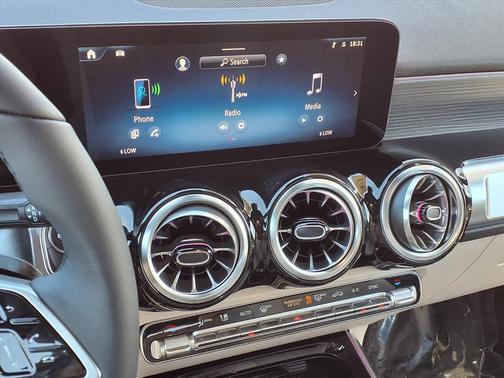 2026 Mercedes-Benz GLB 250 Base