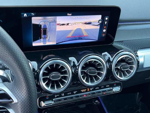 2025 Mercedes-Benz AMG GLB 35 Base