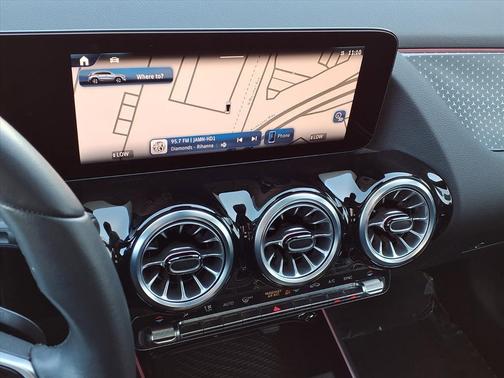 2025 Mercedes-Benz GLA 250 Base 4MATIC