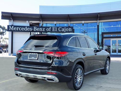 2026 Mercedes-Benz GLC 300 Base