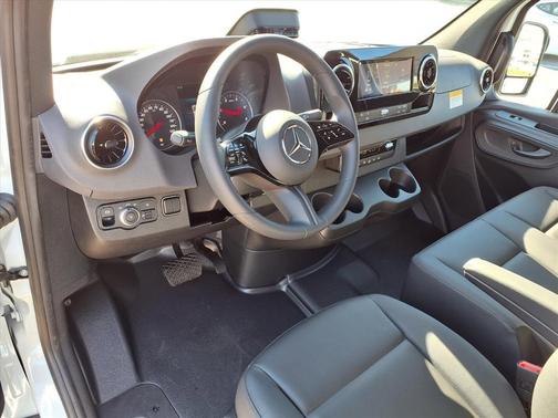 2026 Mercedes-Benz Sprinter 2500 170 WB