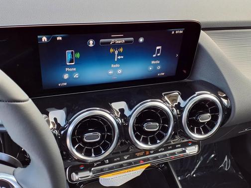 2026 Mercedes-Benz GLA 250 Base