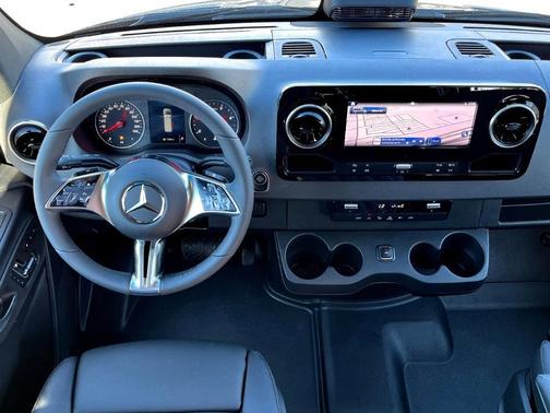 2025 Mercedes-Benz Sprinter 2500 170 WB