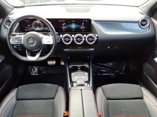 Polar White 2022 Mercedes-Benz AMG GLA 35 Base