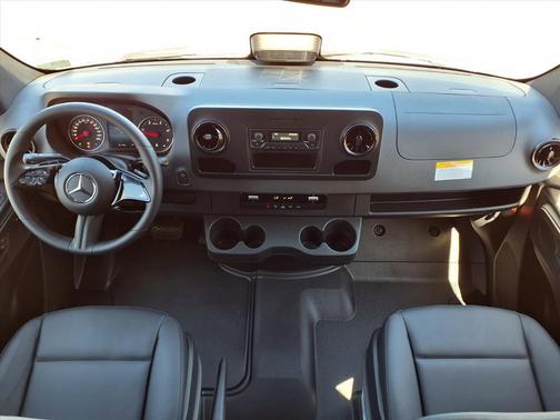 2025 Mercedes-Benz Sprinter 2500 170 WB