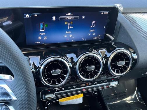 2026 Mercedes-Benz GLA 250 Base