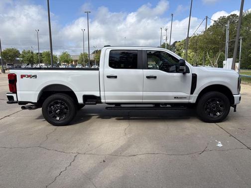 Oxford White 2025 Ford F-250 XL