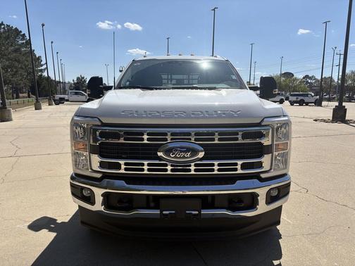 Oxford White 2026 Ford F-350 XL