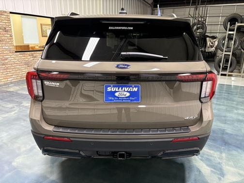 Marsh Gray 2026 Ford Explorer ST-Line