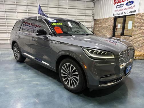 Asher Gray Metallic Clearcoat 2023 Lincoln Aviator Reserve