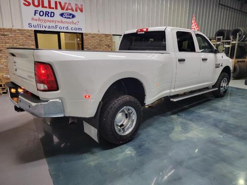 2018 RAM 3500 Tradesman Crew Cab 4x4 8' Box