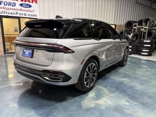 2025 Lincoln Nautilus Reserve