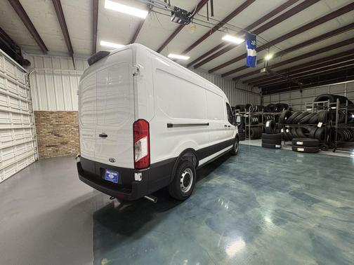 2025 Ford Transit-250 Base