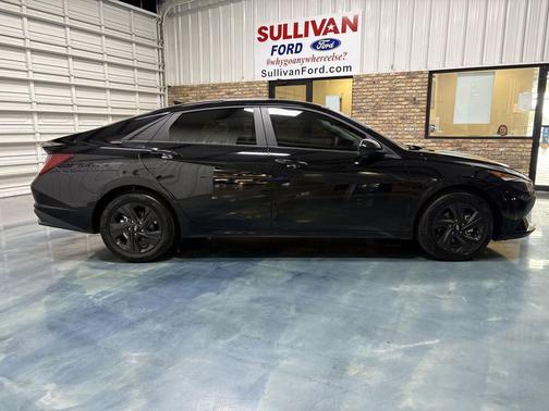 2023 Hyundai ELANTRA HEV Blue