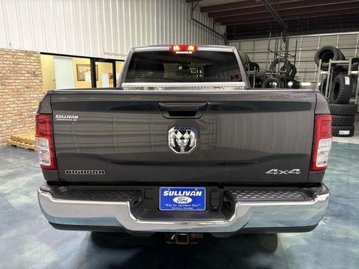 Granite Crystal Metallic Clearcoat 2021 RAM 2500 Big Horn Crew Cab 4x4 6'4' Box