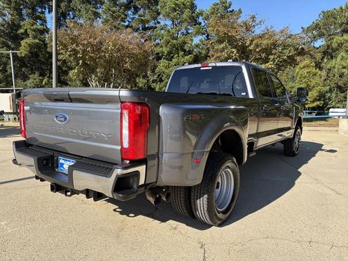2025 Ford F-350 XLT