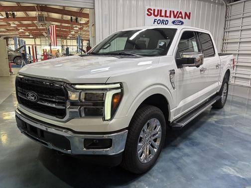 Star White Metallic Tri-Coat 2026 Ford F-150 Lariat