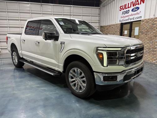 Star White Metallic Tri-Coat 2026 Ford F-150 Lariat