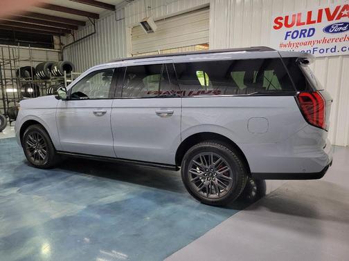 Glacier Gray Metallic TriCoat 2025 Ford Expedition Max Platinum