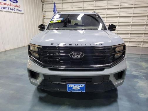 Glacier Gray Metallic TriCoat 2025 Ford Expedition Max Platinum