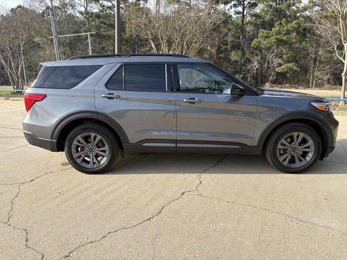 Carbonized Gray Metallic 2023 Ford Explorer XLT