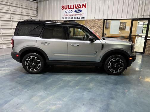 Iconic Silver Metallic 2021 Ford Bronco Sport Outer Banks