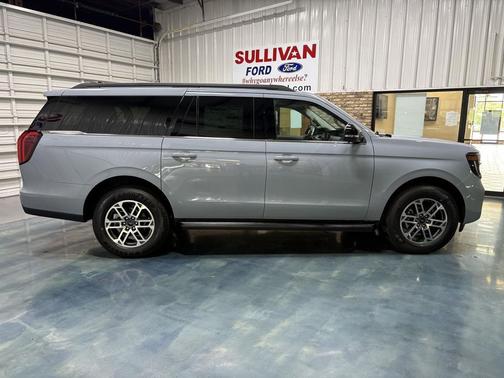 Glacier Gray Metallic Tri-Coat 2026 Ford Expedition Max Active 4x2