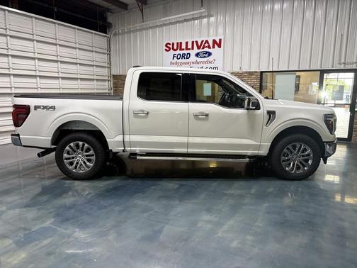 Star White Metallic Tri-Coat 2024 Ford F-150 Lariat