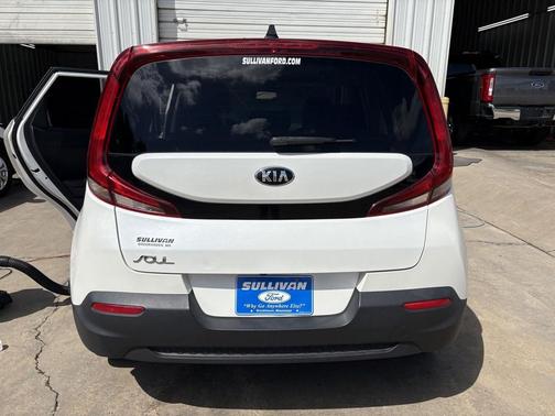 Snow White Pearl 2020 Kia Soul LX