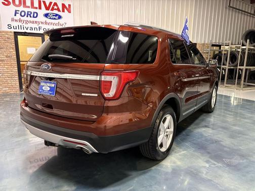 Bronze Fire Metallic Tinted Clearcoat 2016 Ford Explorer XLT