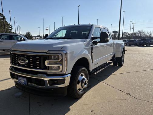 Oxford White 2026 Ford F-350 Truck