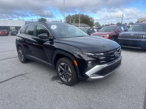 Black 2026 Hyundai TUCSON SEL