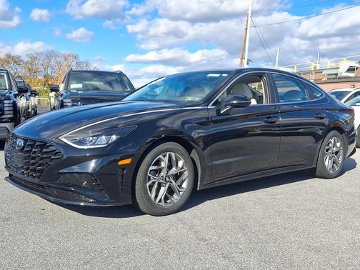 2022 Hyundai SONATA SEL