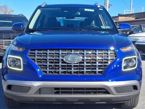 2023 Hyundai VENUE Limited