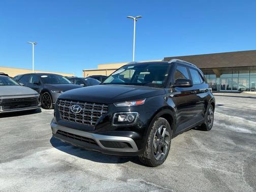 2023 Hyundai VENUE SEL