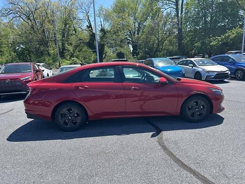 2021 Hyundai ELANTRA SEL