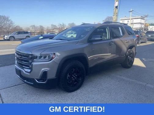 2022 GMC Acadia AWD AT4