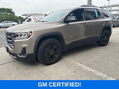2022 GMC Acadia AWD AT4