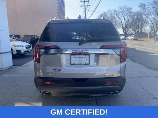 2022 GMC Acadia AWD AT4