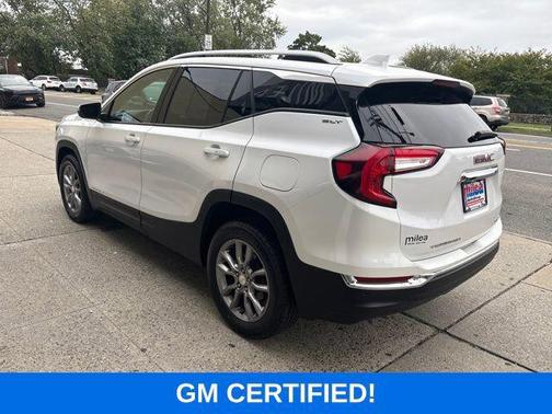 2022 GMC Terrain SLT