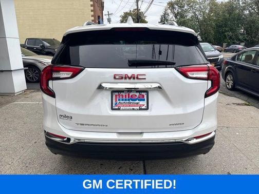 2022 GMC Terrain SLT
