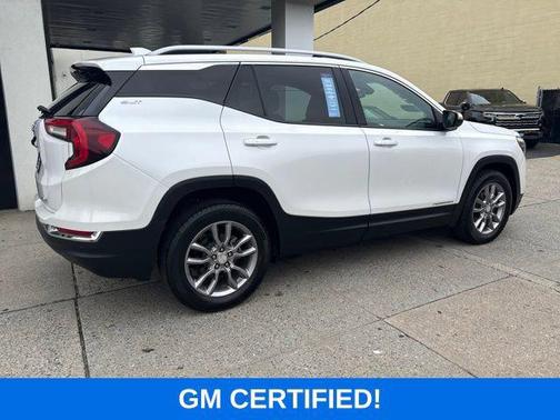 2022 GMC Terrain SLT